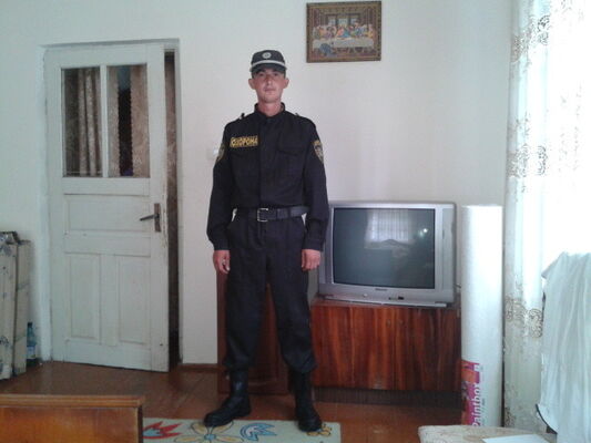  ,   Den, 33 ,   ,   , c 