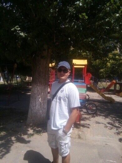  ,   Artur, 40 ,   ,   , c 