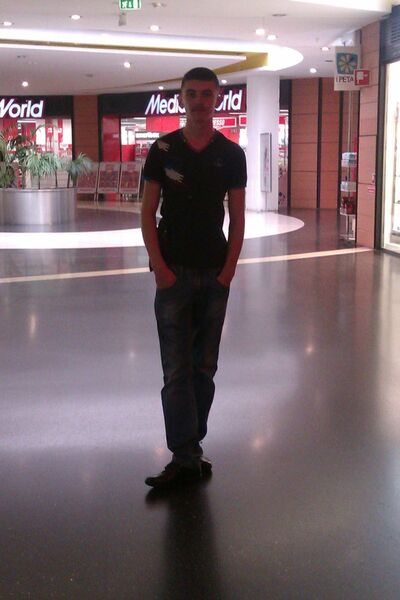  ,   Vova, 28 ,   