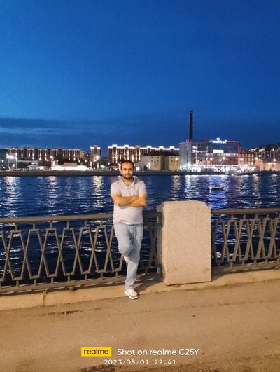  ,   Umar, 34 ,   ,   