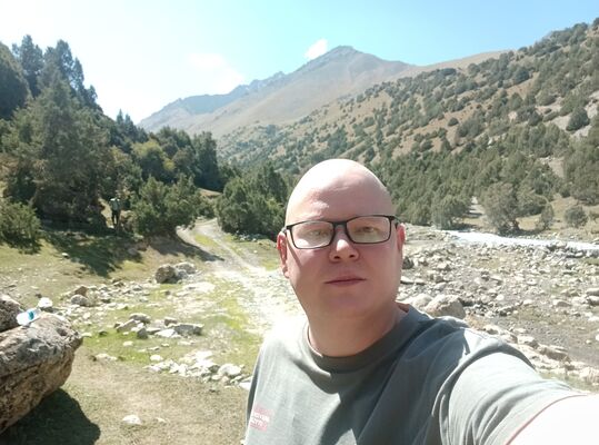  ,   Eldar, 41 ,   ,   