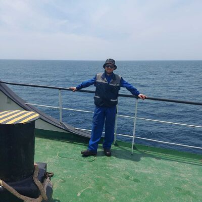 ,   Viktor, 39 ,   c 