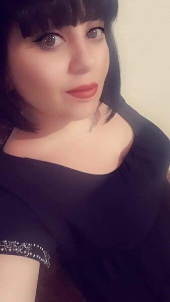  ,   Qristina, 40 ,   ,   