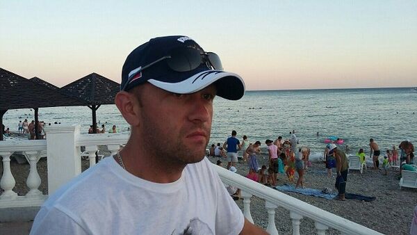  ,   Maikal, 42 ,   ,   , c 