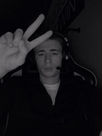  ,   Artem, 21 ,   ,   