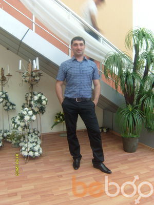  -,   Macho, 42 ,   ,   , c 