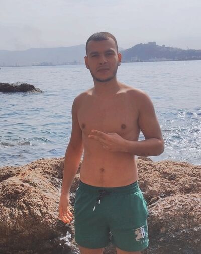  ,   Issem, 28 ,   ,   