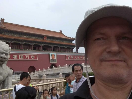  ,   Artist, 64 ,     , c 