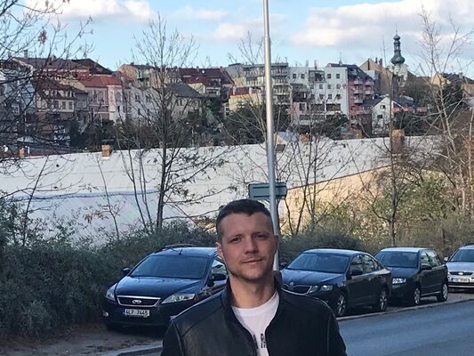  ,   Sasha, 37 ,   