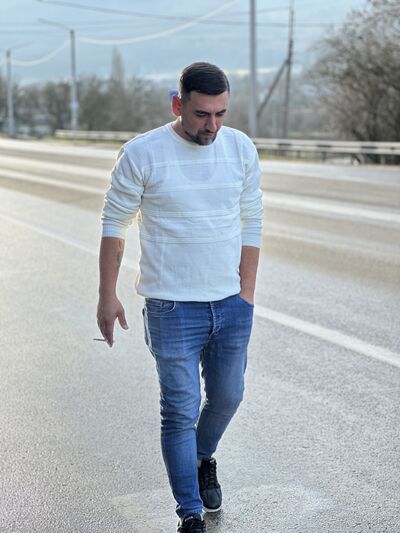  ,   Faruk, 32 ,   ,   