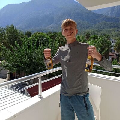  ,   Dima, 22 ,   ,   