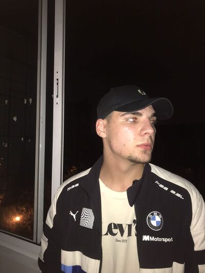  ,   Ruslan, 21 ,   ,   