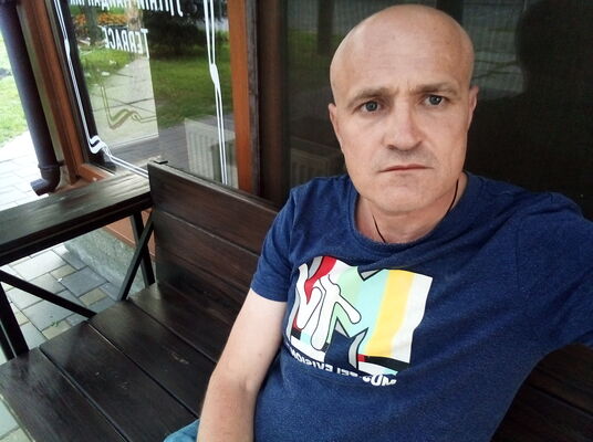  ,   Artem, 46 ,   , c 