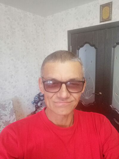  ,   Albert, 52 ,   ,   