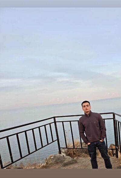  ,   Edgar, 21 ,   ,   