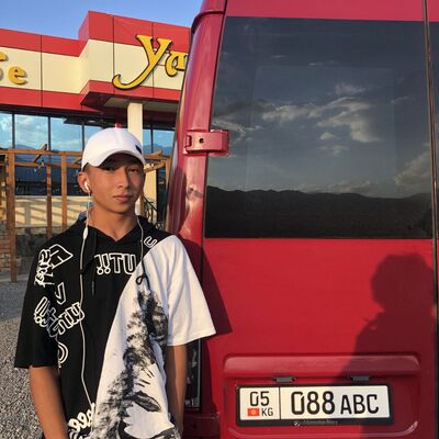  ,   Azi, 20 ,   ,   