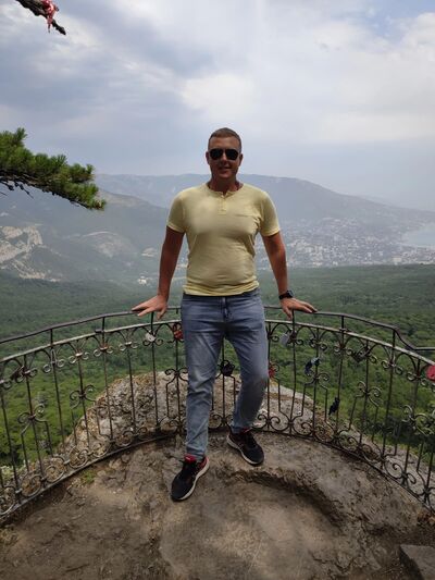  ,   Alex, 40 ,   ,   