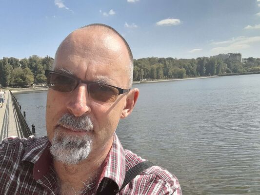  ,   Piotr, 51 ,   ,   , 