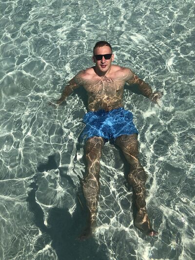  ,   Alejandro, 34 ,   ,   