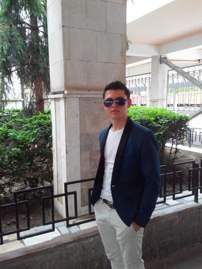  ,   Johny, 32 ,   ,   , c 