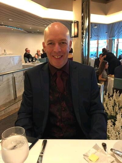  ,   Damian, 54 ,     , c 