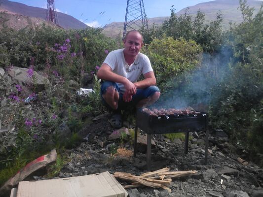  ,   Artur, 45 ,     , c 