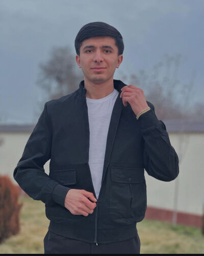  ,   Junior, 23 ,   ,   , c , 