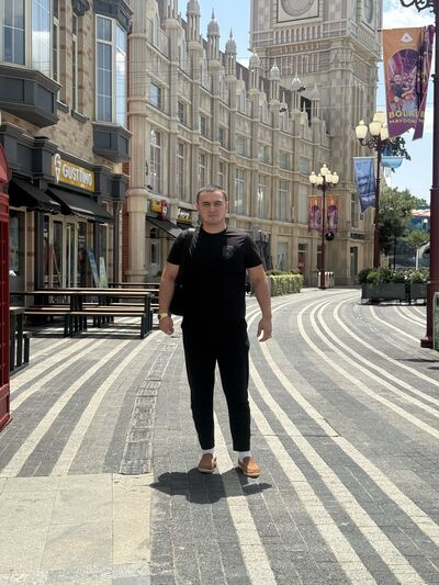  ,   Jamil, 25 ,   ,   