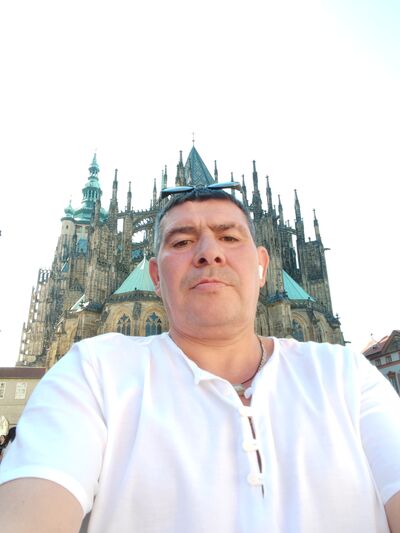  ,   Artur, 48 ,     , c 