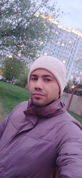  ,   Sandro, 35 ,   ,   