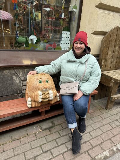  -,   Olga, 44 ,   ,   