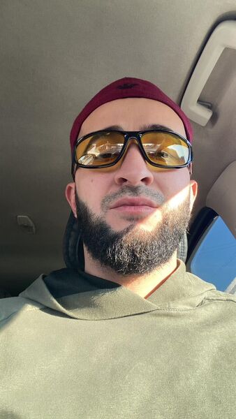  ,   Ali, 25 ,   