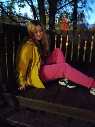 Знакомства Москва, фото девушки Юля, 18 лет, познакомится для флирта, любви и романтики