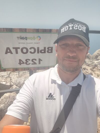  ,   Alekc, 42 ,   ,   