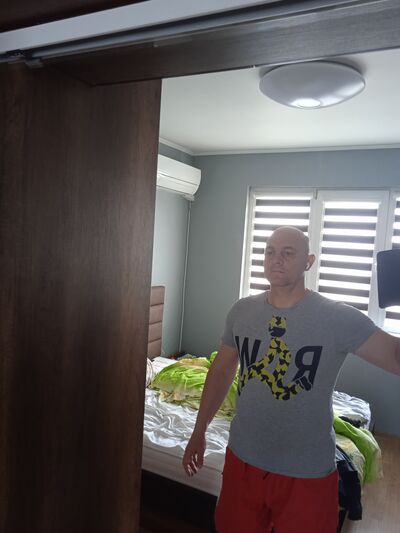  ,   Dany, 43 ,   ,   
