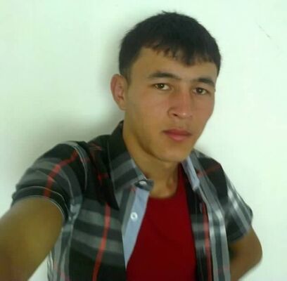  ,   Erik, 32 ,   