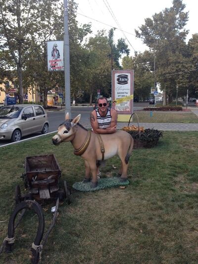  ,   Hayk, 48 ,   