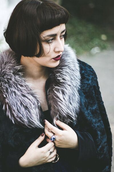  ,   Jana, 28 ,  