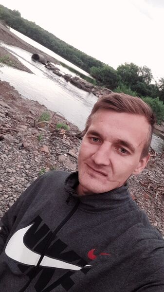  ,   Anton, 27 ,   c 