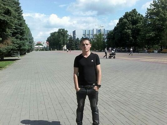  --,   Sasha, 32 ,   