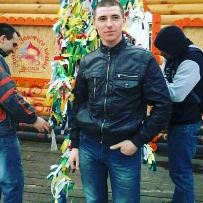  ,   Viktor, 35 ,   