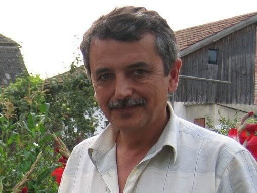  12708637  Vlad, 60 ,    
