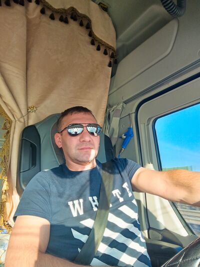  ,   Anton, 43 ,   ,   