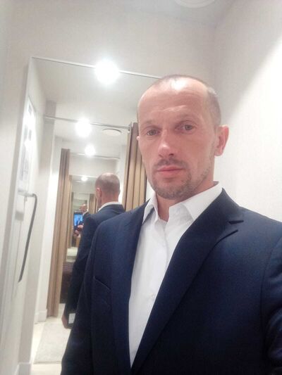  ,   Sasha, 42 ,   ,   