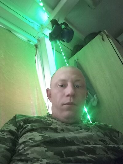  ,   Leonid, 34 ,   c , 