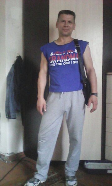  ,   Valentin, 49 ,   