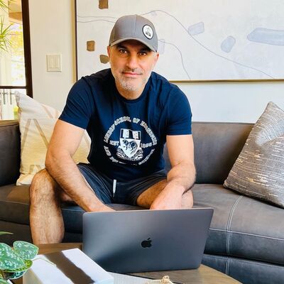  ,   Dr Frank, 59 ,   c 