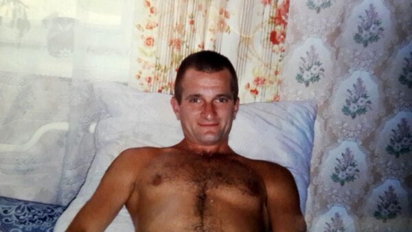  ,   Oleg, 49 ,  