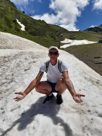  --,   , 43 ,     , c 