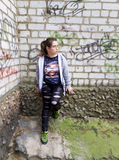  ,   Alexandra, 24 ,   ,   , c 